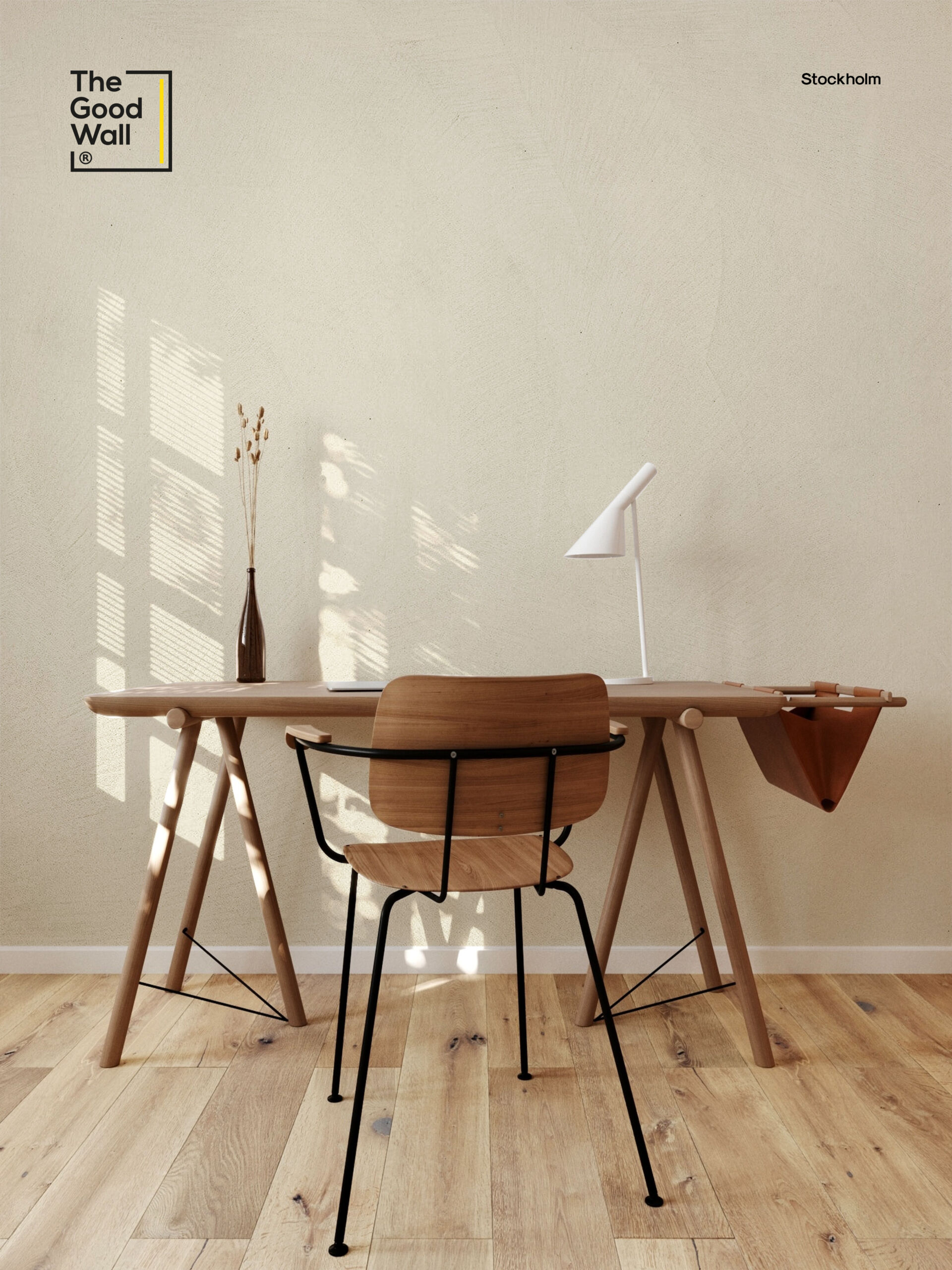 Een houten tafel met stoel, gecombineerd met The Good Wall in de kleur Stockholm